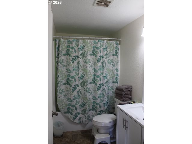 1403 N 4TH Ave, Kelso, WA 98626