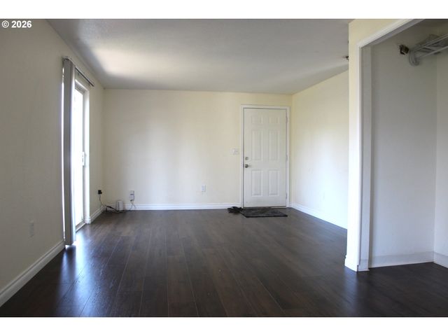 1403 N 4TH Ave, Kelso, WA 98626