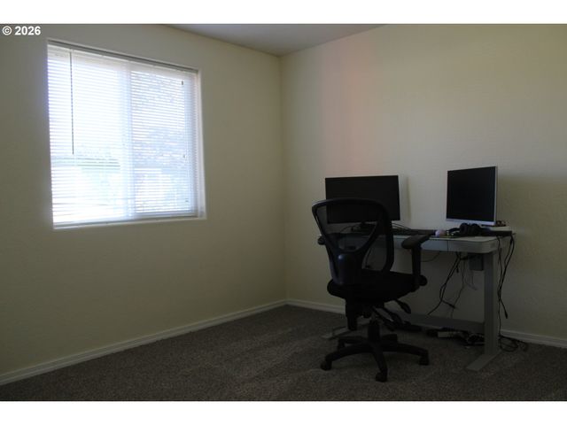 1403 N 4TH Ave, Kelso, WA 98626