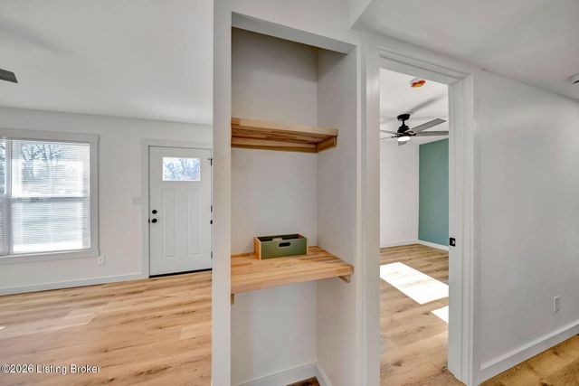 8611 Bluebell Dr, Louisville, KY 40219