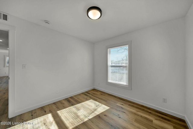 8611 Bluebell Dr, Louisville, KY 40219