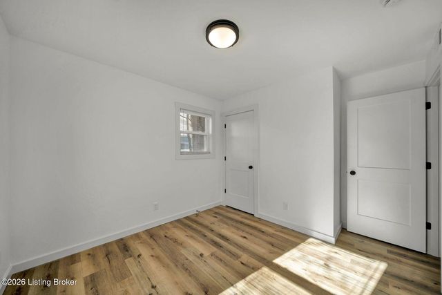 8611 Bluebell Dr, Louisville, KY 40219