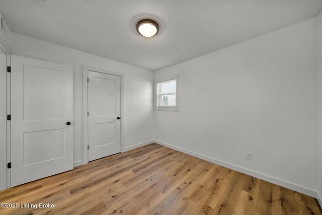 8611 Bluebell Dr, Louisville, KY 40219