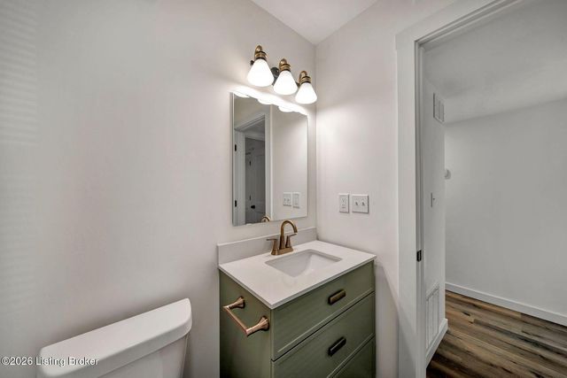 8611 Bluebell Dr, Louisville, KY 40219