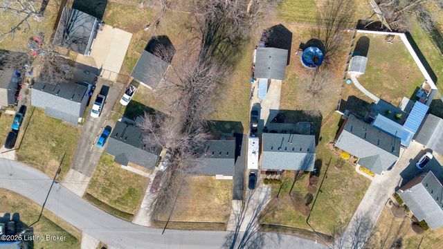 8611 Bluebell Dr, Louisville, KY 40219