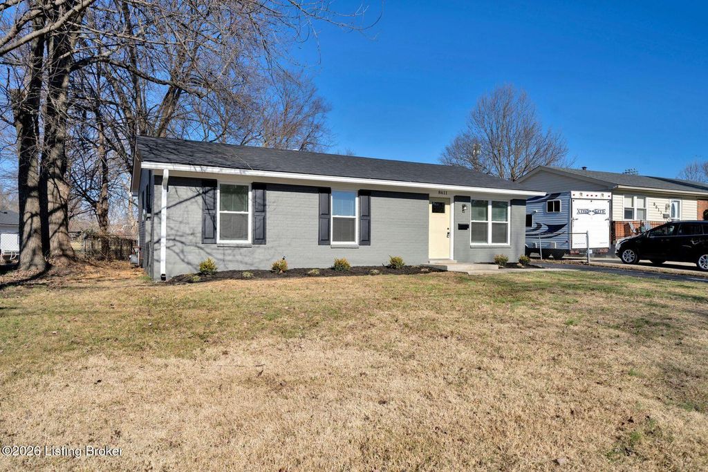 8611 Bluebell Dr, Louisville, KY 40219