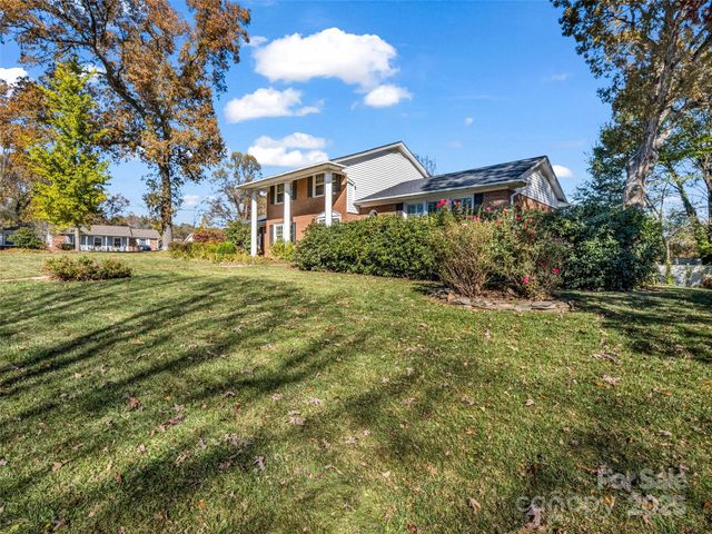 101 Bent Creek Ranch Road, Asheville, NC 28806