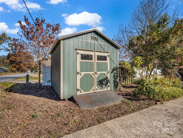 101 Bent Creek Ranch Road, Asheville, NC 28806