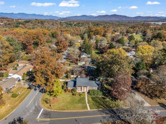 101 Bent Creek Ranch Road, Asheville, NC 28806
