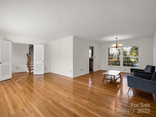 101 Bent Creek Ranch Road, Asheville, NC 28806