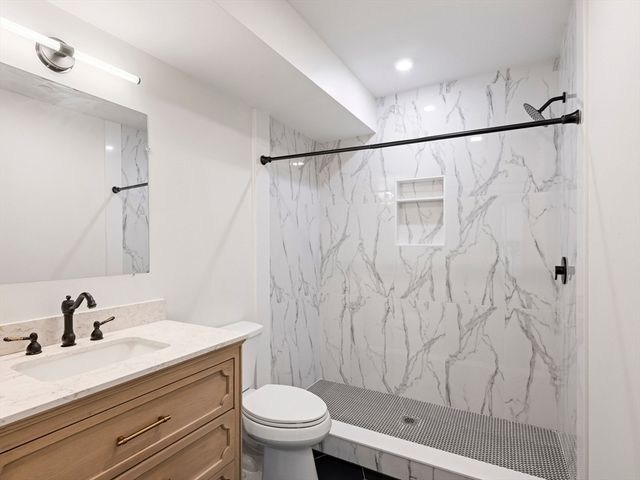 11 Seymour Ave 3, Lynn, MA 01902