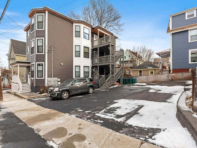 11 Seymour Ave 3, Lynn, MA 01902