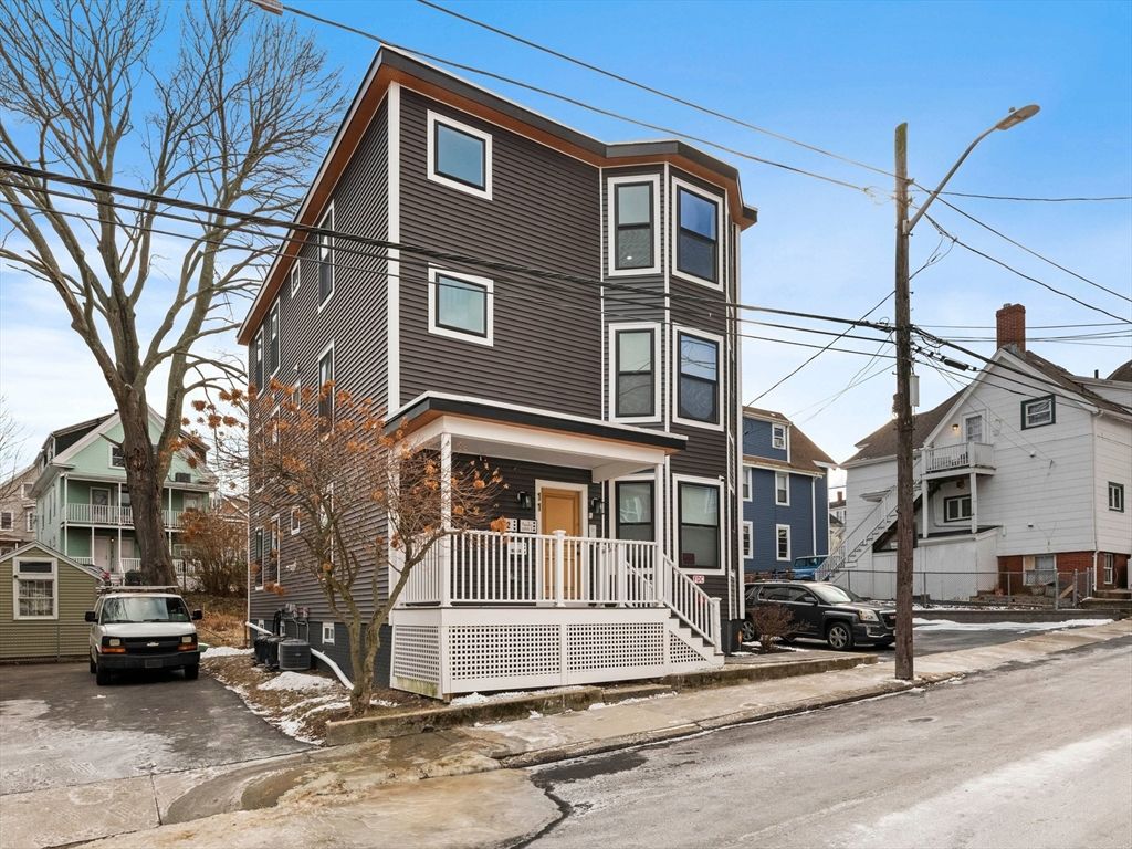 11 Seymour Ave 3, Lynn, MA 01902