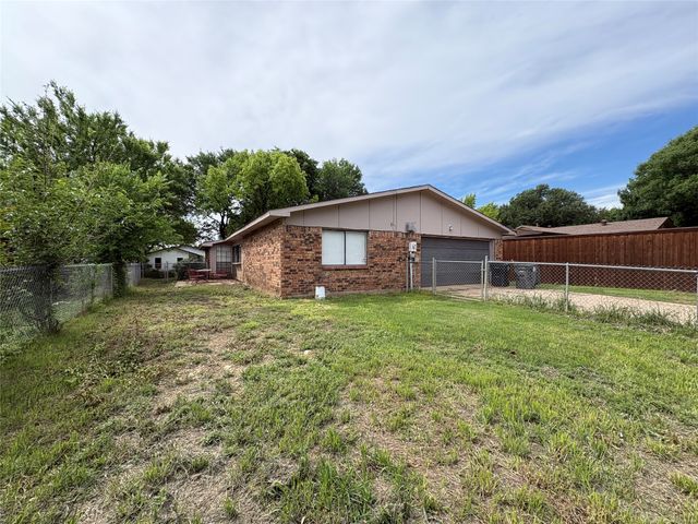 7103 Hardwood Trail, Dallas, TX 75249