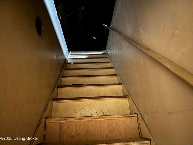 1851 Date St, Louisville, KY 40210