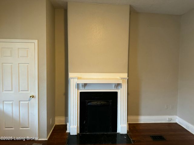 1851 Date St, Louisville, KY 40210