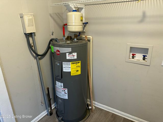 1851 Date St, Louisville, KY 40210