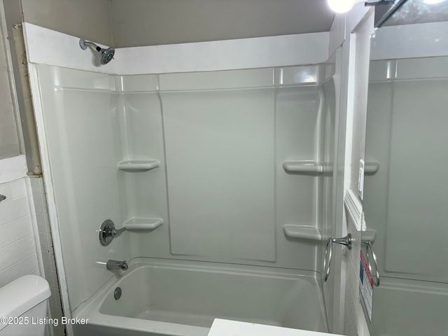 1851 Date St, Louisville, KY 40210