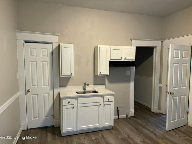 1851 Date St, Louisville, KY 40210