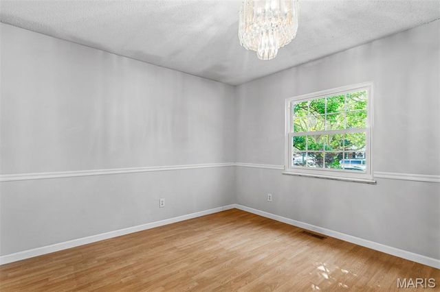 4688 Towne Centre Drive, Mehlville, MO 63128