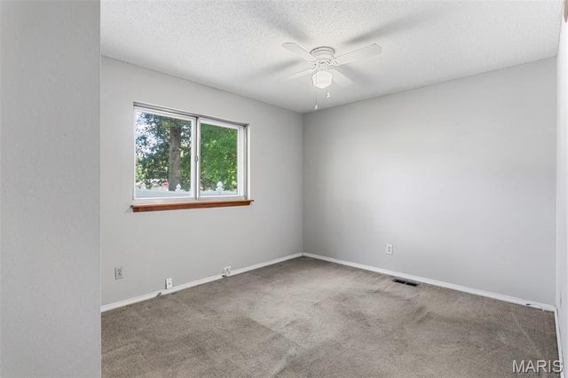 4688 Towne Centre Drive, Mehlville, MO 63128