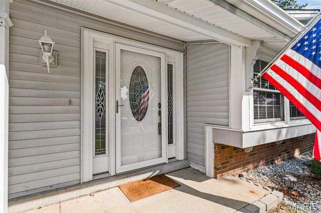 4688 Towne Centre Drive, Mehlville, MO 63128