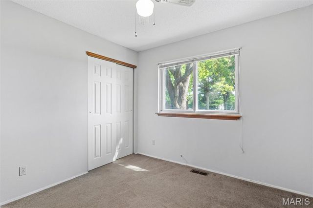 4688 Towne Centre Drive, Mehlville, MO 63128
