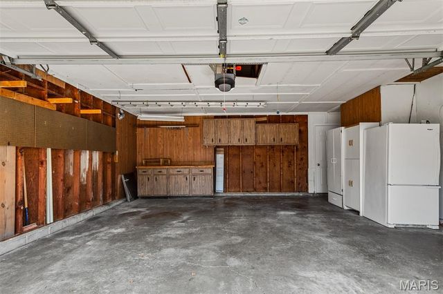 4688 Towne Centre Drive, Mehlville, MO 63128