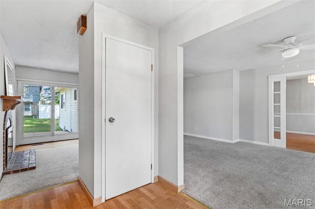 4688 Towne Centre Drive, Mehlville, MO 63128