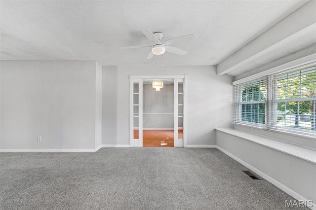 4688 Towne Centre Drive, Mehlville, MO 63128