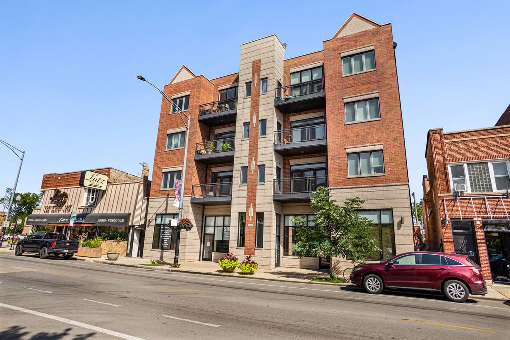 2450 W Montrose Avenue 3N, Chicago, IL 60618 — exterior
