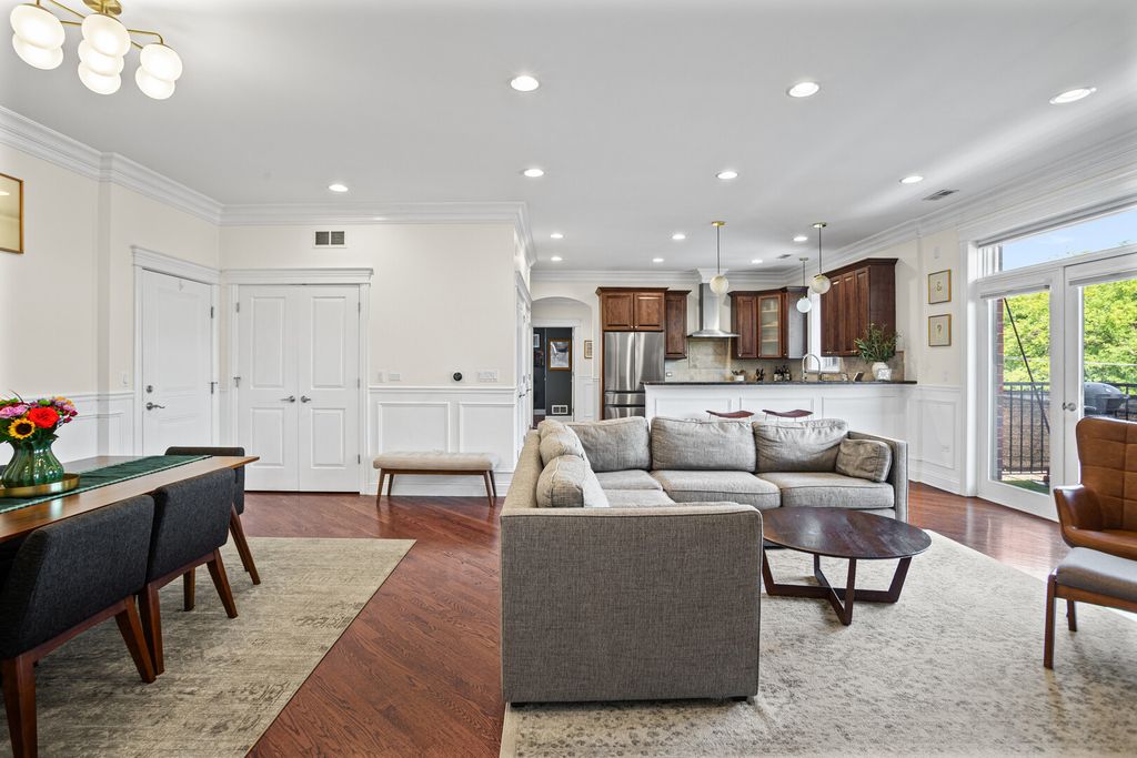 2450 W Montrose Avenue 3N, Chicago, IL 60618 — photo 3