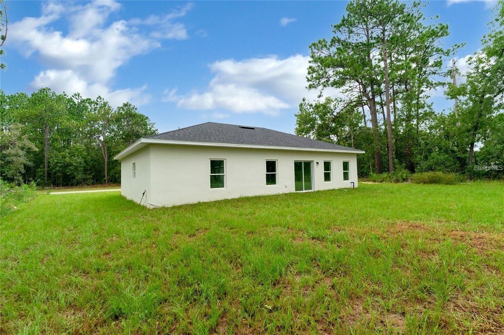 Image 23 of property listing at 556 MARION OAKS PASS, Ocala, FL 34473