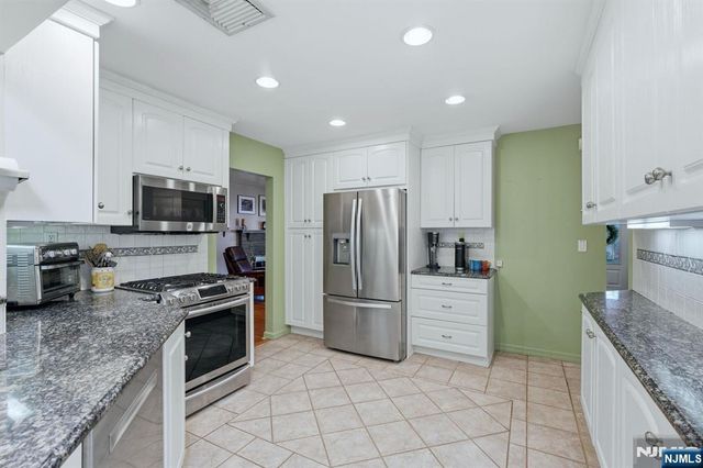 297 Gramercy Place, Glen Rock, NJ 07452