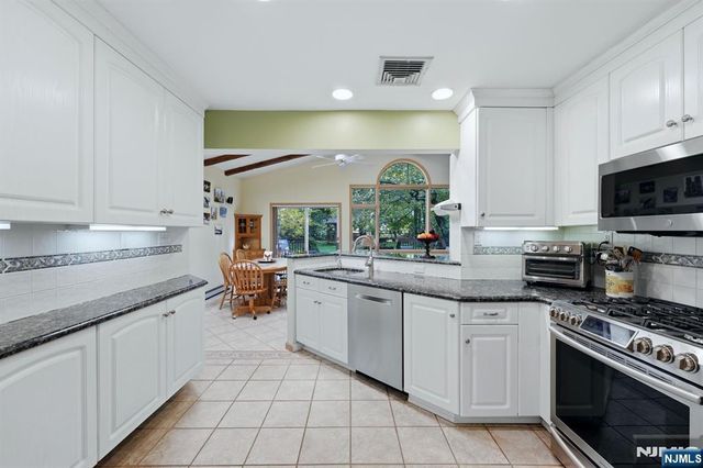 297 Gramercy Place, Glen Rock, NJ 07452