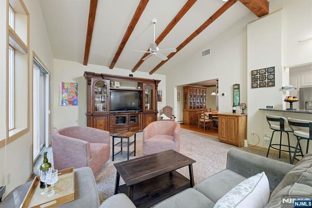 297 Gramercy Place, Glen Rock, NJ 07452
