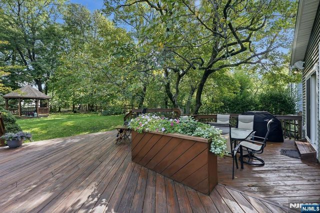 297 Gramercy Place, Glen Rock, NJ 07452