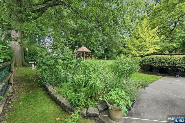 297 Gramercy Place, Glen Rock, NJ 07452