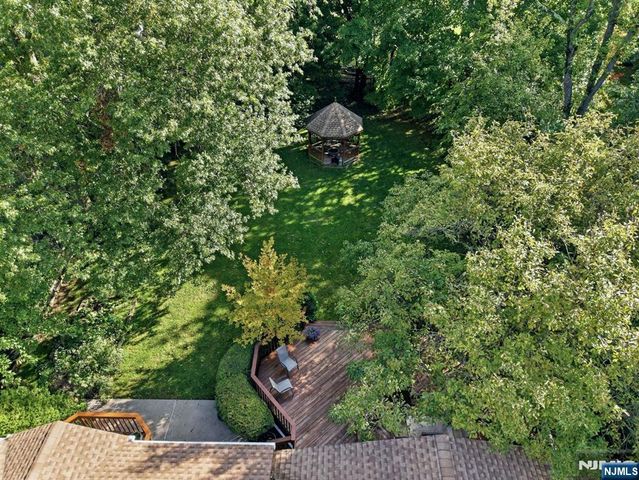 297 Gramercy Place, Glen Rock, NJ 07452