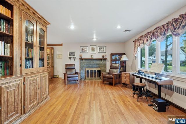 297 Gramercy Place, Glen Rock, NJ 07452