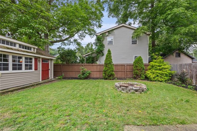 11 Seacliffe Road, Irondequoit, NY 14622