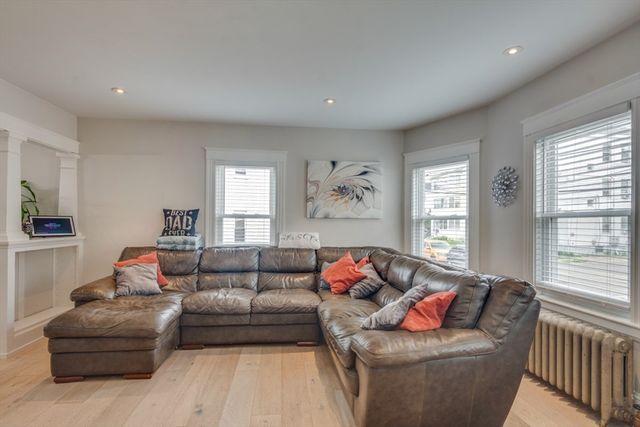 25 Saint George Ave, Norwood, MA 02062