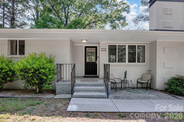 1405 Lakeview Drive, Pineville, NC 28134