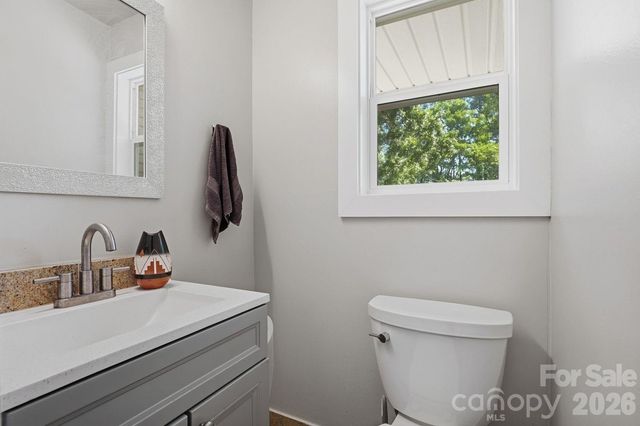 1405 Lakeview Drive, Pineville, NC 28134
