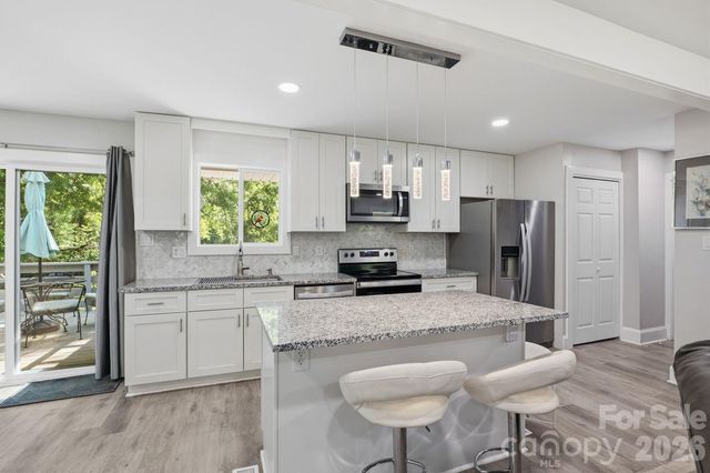 1405 Lakeview Drive, Pineville, NC 28134