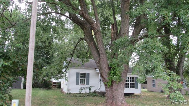 705 S Arch Street, Jerseyville, IL 62052