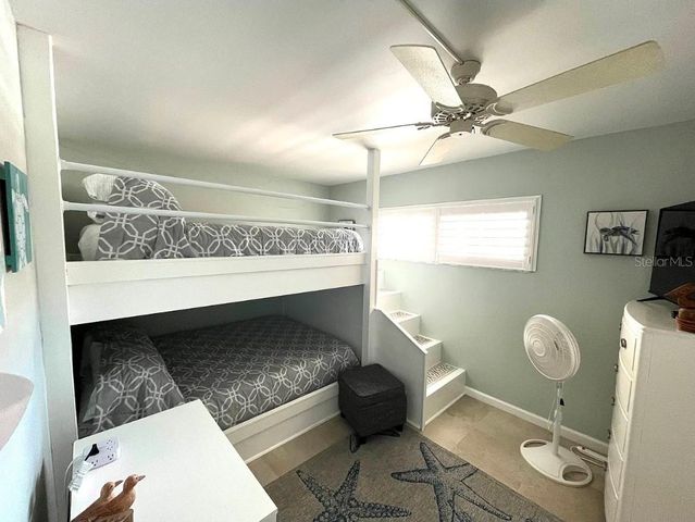1250 N PORTOFINO DRIVE 301, Sarasota, FL 34242