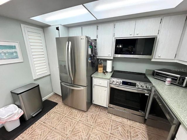 1250 N PORTOFINO DRIVE 301, Sarasota, FL 34242