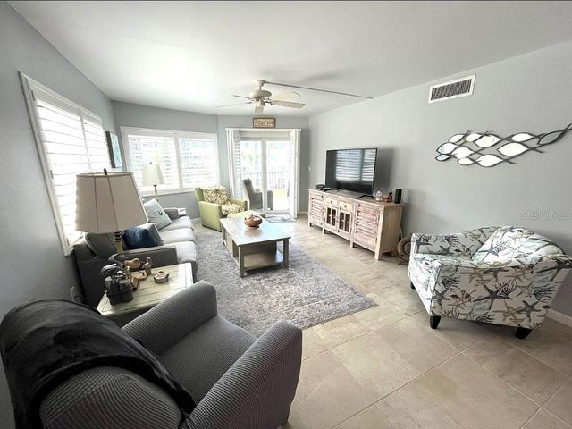 1250 N PORTOFINO DRIVE 301, Sarasota, FL 34242