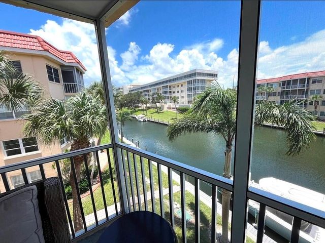 1250 N PORTOFINO DRIVE 301, Sarasota, FL 34242